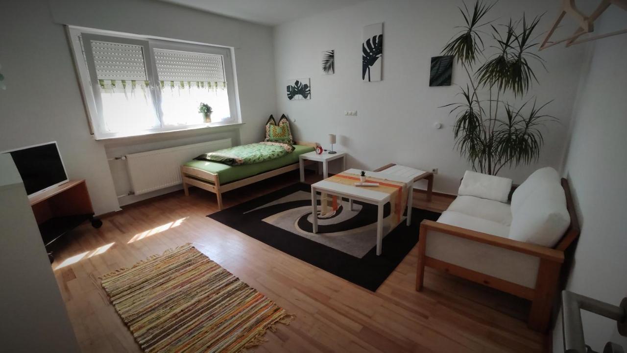 Monteur Unterkunft Gaestewohnung Ferienwohnung - Haus Huth Freigericht Exteriér fotografie